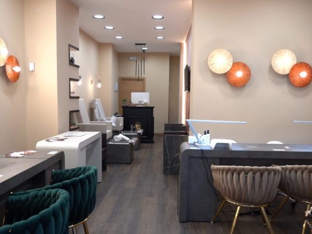 Salón de uñas y belleza en Valencia1